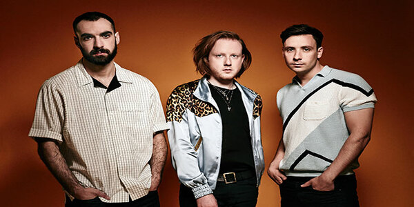 Discografia Two Door Cinema Club MEGA